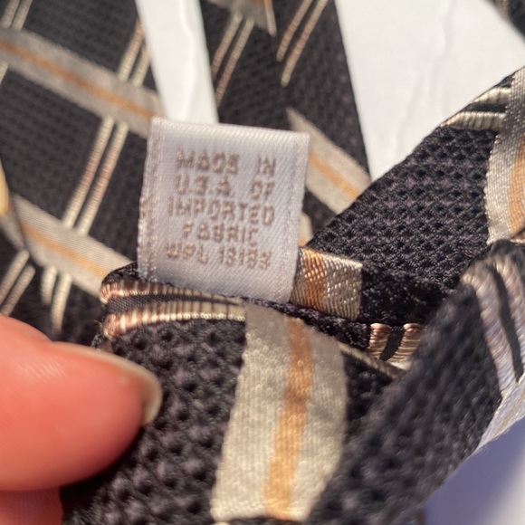 Vintage Burma-Bibas Necktie Imported All Silk Tie - Picture 10 of 10